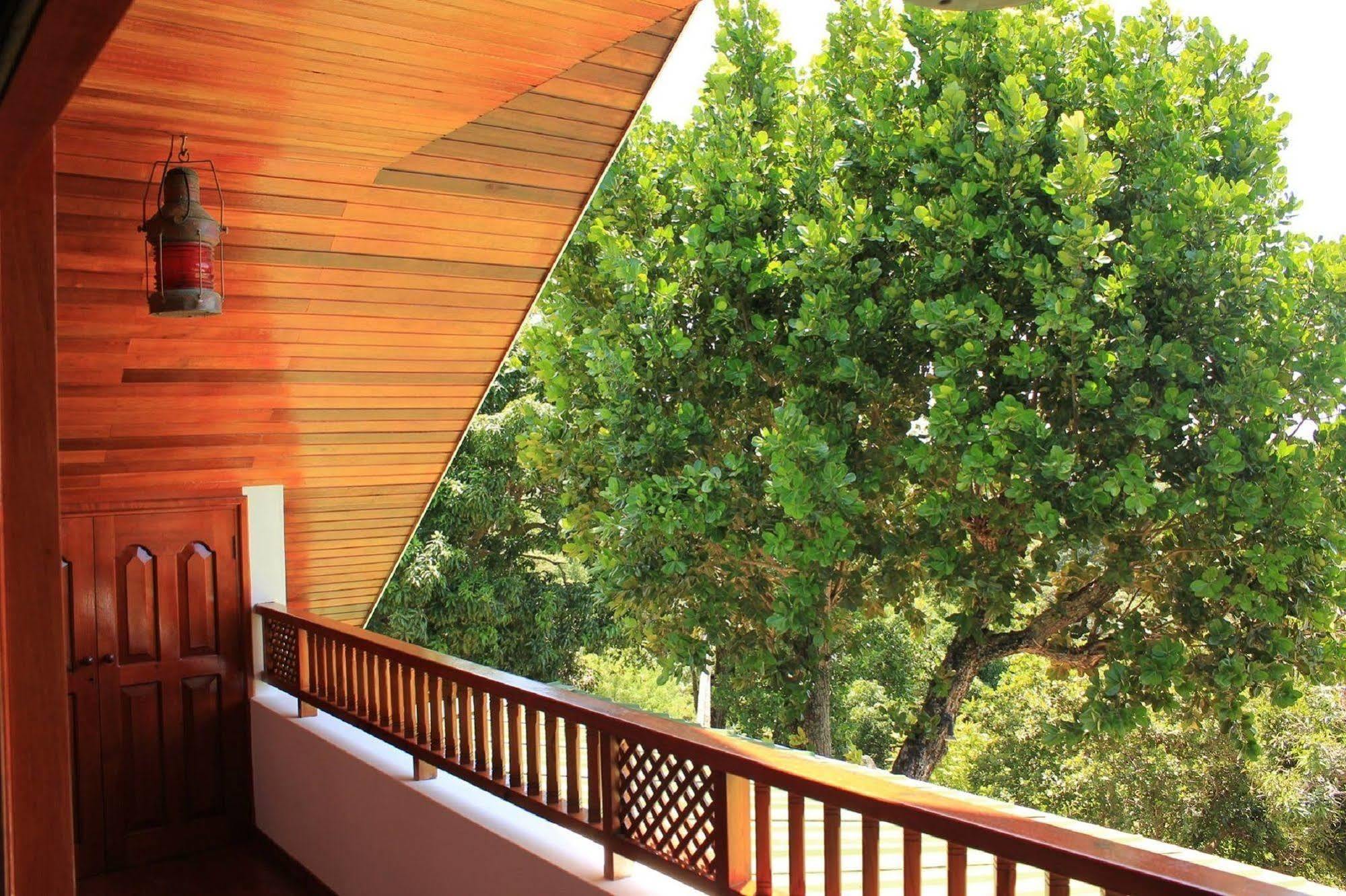 Kaz Ladouceur Bed & Breakfast La Digue Exterior photo